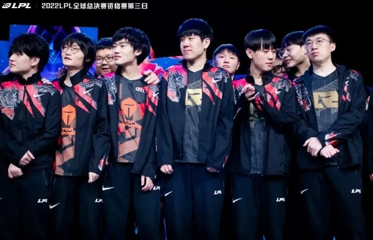 与此同时 与此同时