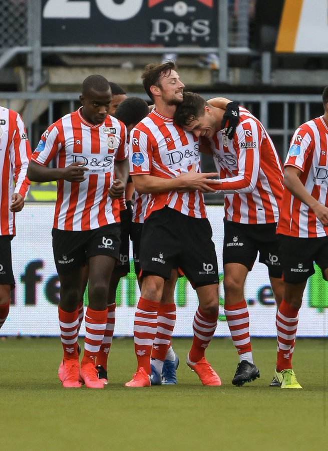 优异表现成 优异表现成