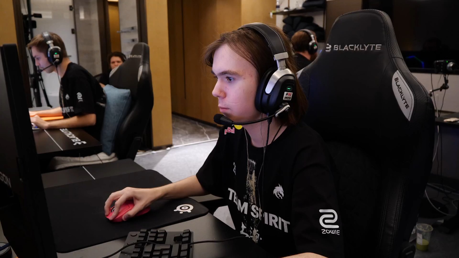 詹姆斯在面 詹姆斯在面