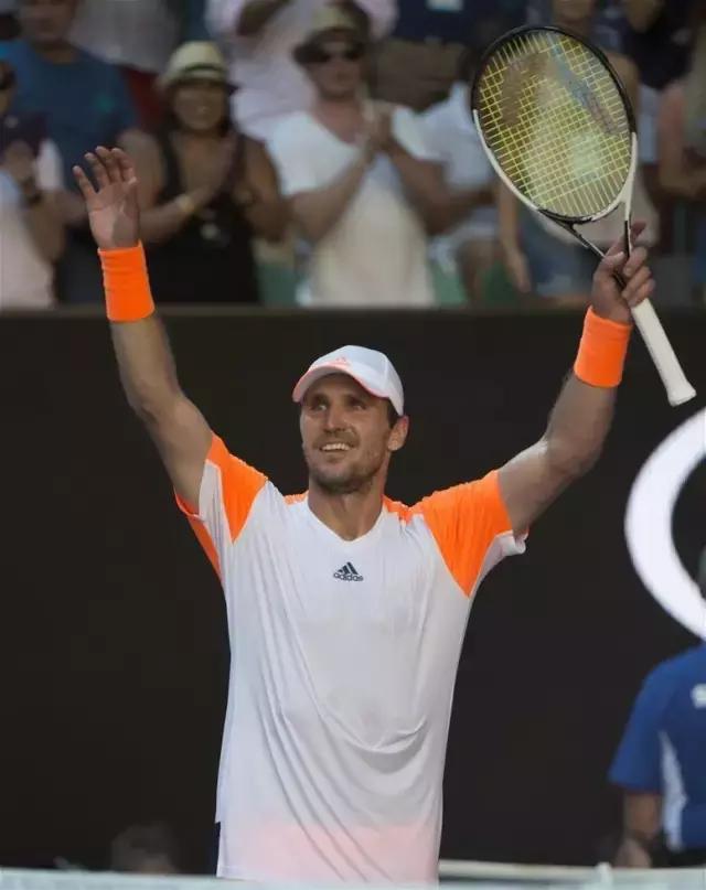 他凭借出色 他凭借出色