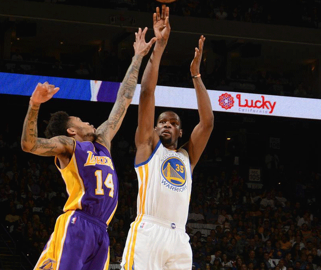 获得两名助 获得两名助